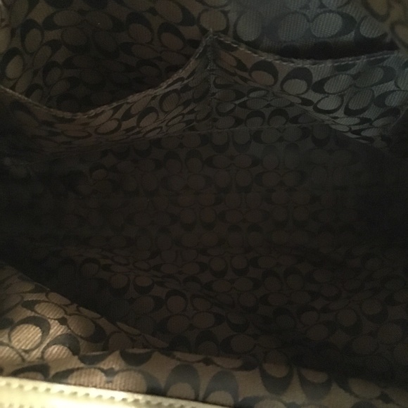 (GUC) Coach Shoulder Purse - Picture 7 of 8